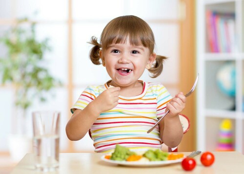 Familienkost nach dem 1. Lebensjahr: Das beste Essen für Kleinkinder - So geht's!